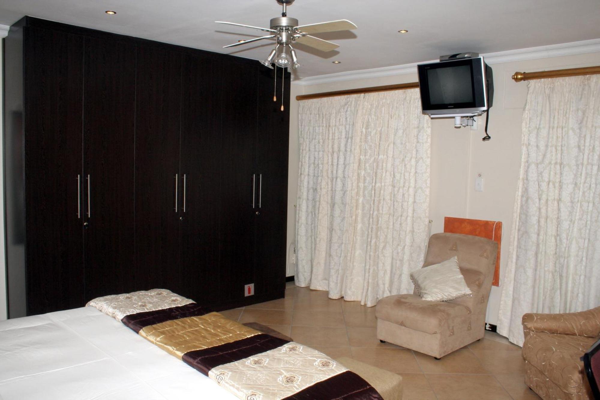 Lumley'S Place Guesthouse Pniel Exterior foto